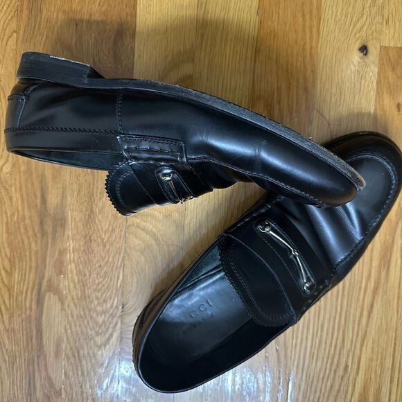 Gucci Men's Black Leather Loafers with Silver Accent - Picture 2 of 5